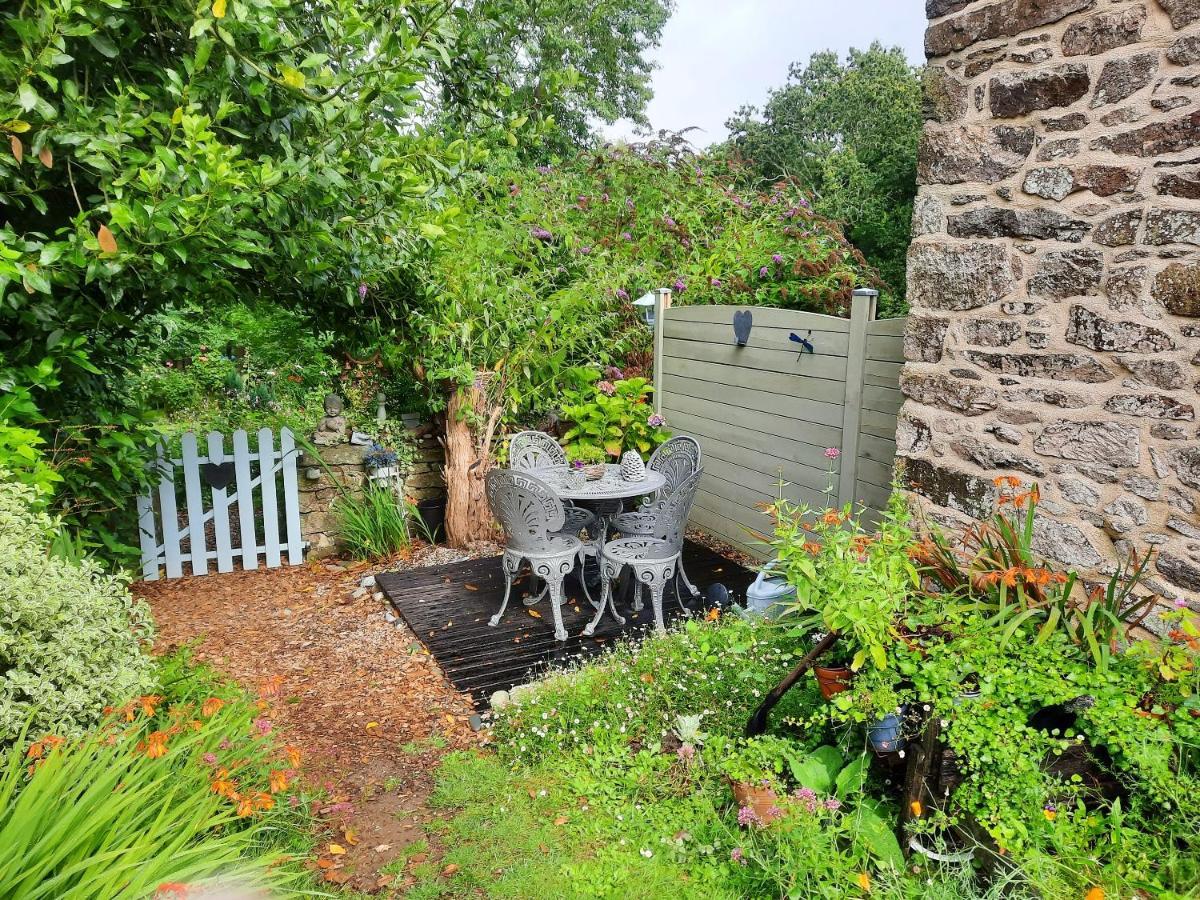 Maison Accueillante A Cleden-Cap-Sizun Avec Jardin Clos エクステリア 写真
